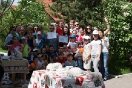 06-05-2015  Samsung компаниясымен және балалық ауыл SOS бірге Күн Күні