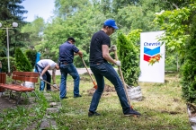 08-06-2019 Красивый двор больницы - усилиями волонтеров «Шеврон»